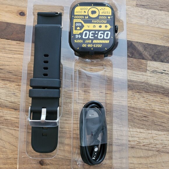 Black Fitness Tracker & Multifunctional Smart Watch Unisex Style and Fit - Picture 2 of 16